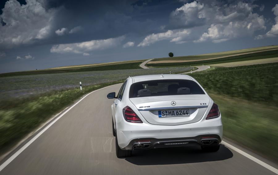  Mercedes-AMG S63 4Matic+ Lang 2017 года  (WW) (фото 35 из 105)